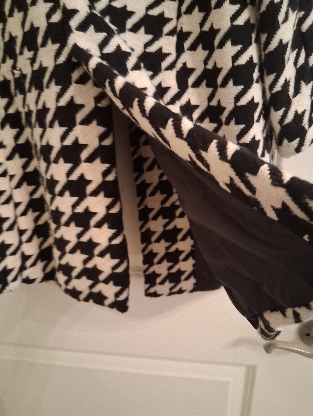 HoundsTooth Coat - Picture 11 of 11